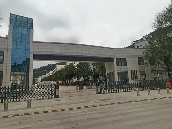 Dự án xây dựng bể bơi Buleway: Trường trung học cơ sở quốc gia Malipo, tỉnh Vân Nam.